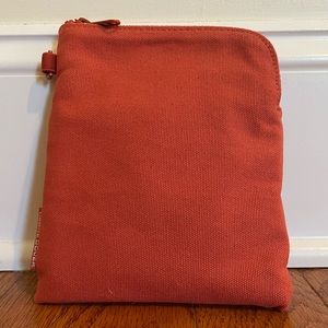Dagne Dover Skye Essentials Pouch